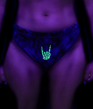 BeChill™ Rock n' Skull Glowing High-Cut Cheeky